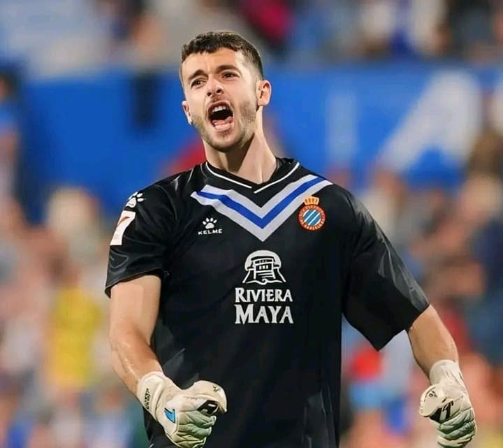 Arsenal considering a deal for a Spanish goalkeeper with a €25 million release clause.