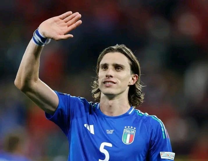Arsenal reportedly close to signing Italian Riccardo Calafiori.
