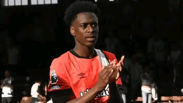 Arsenal and Sevilla are negotiating a deal for a midfielder.