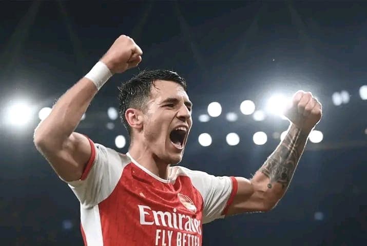 Arsenal would consider selling defender for €15 million.