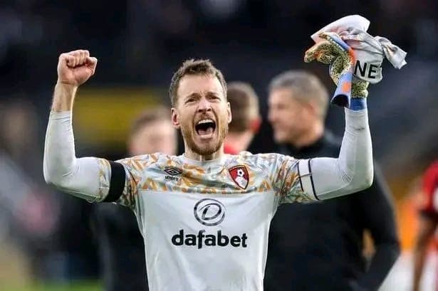 Arsenal Eye Neto as Joan Garcia Talks Stall.
