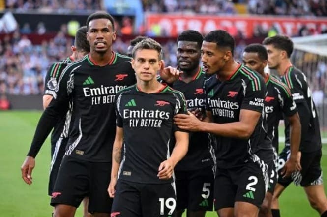 Leandro Trossard sent Mikel Arteta a silent message after scoring with his first touch.