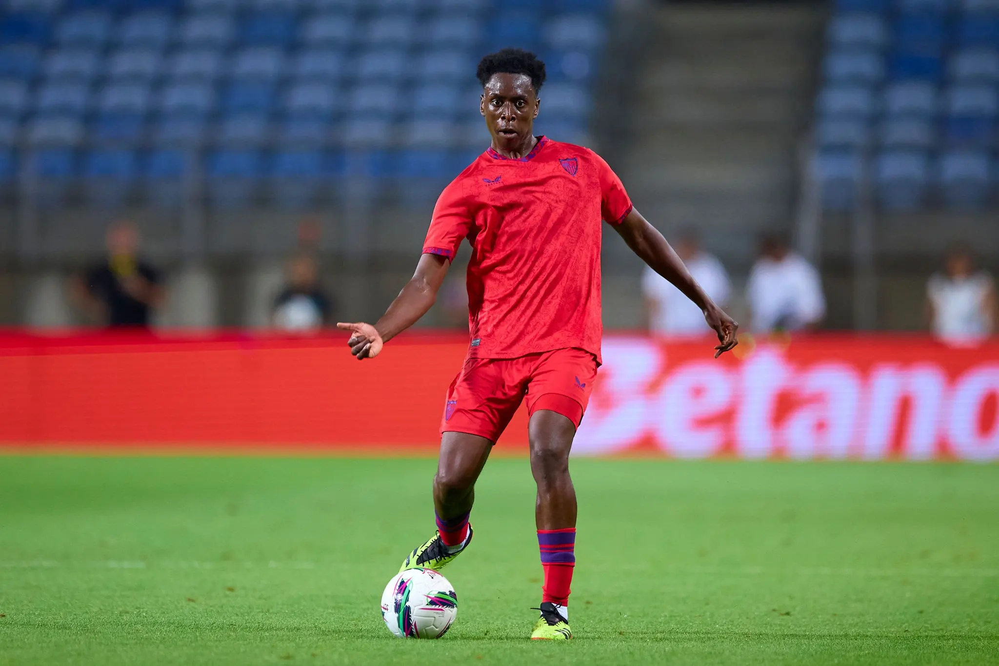 Arsenal Loanee Albert Sambi Lokonga Set to Miss a Month of Action Due to Hamstring Injury.