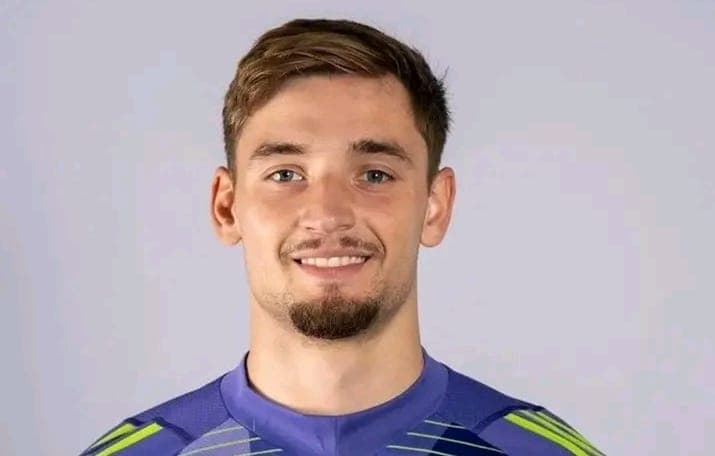 Arsenal Goalkeeper Hubert Graczyk Makes the Switch to Old Trafford.