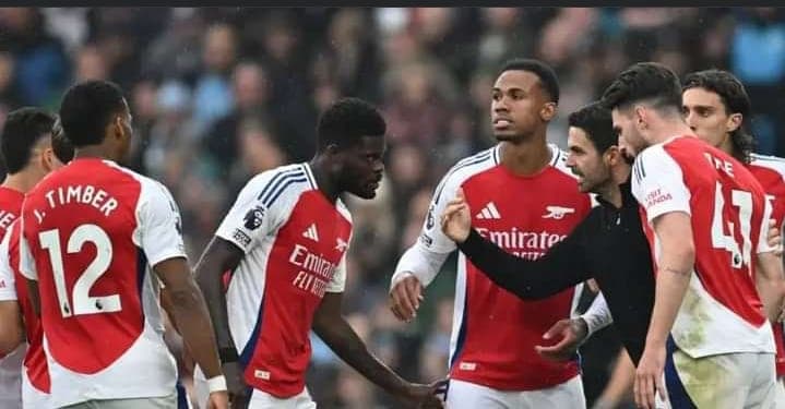 Arsenal duo set an incredible unwanted record against Manchester City.