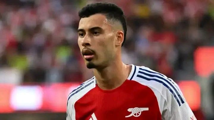 Arsenal’s winger Martinelli faces injury setback, receives treatment for a calf problem