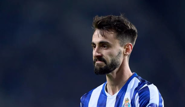Fabio Vieira criticized by Porto head Coach after being axed from squad