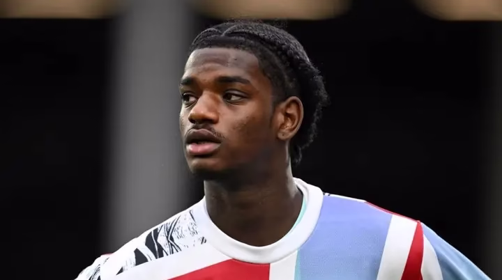 Arsenal Defender Confirms Exit Ahead of Manchester United Switch