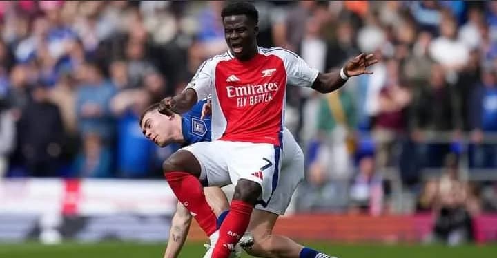 Mikel Arteta gives Bukayo Saka injury update after Arsenal forward was taken off at Ipswich
