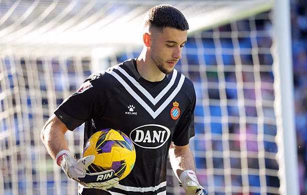Arsenal Intensify Pursuit of LaLiga Goalkeeper with Outstanding Reflexes Amid Barcelona Rivalry