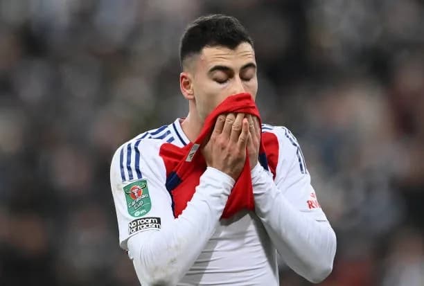 Arsenal Face Fresh Injury Concerns as Martinelli Limps Out of Training