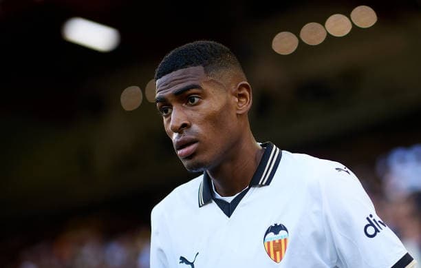 Valencia Reject Arsenal’s Bid for Christian Mosquera, Reveal Asking Price