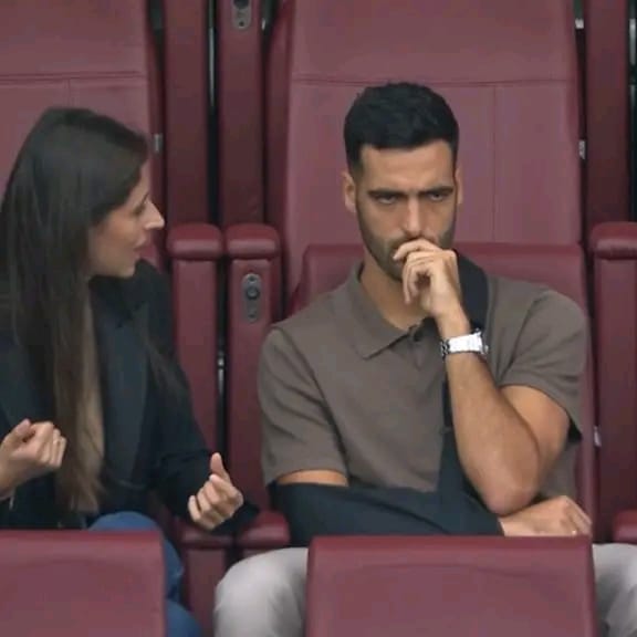 Mikel Merino injury update as Arsenal’s new signing spotted in a sling. 1725103457925