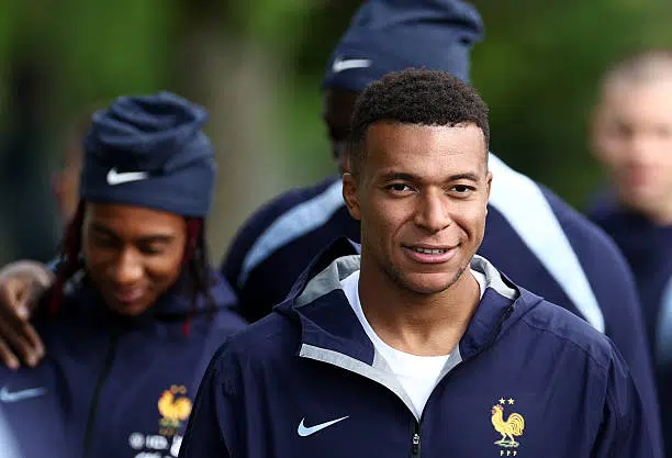 Mbappé Premier League prediction